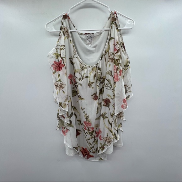 NAIF Tops - Naïf white with floral print blouse. Ladies 2X.